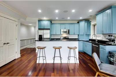 2242 W Belmont Avenue #4E, Chicago, IL 60618 - Photo 5