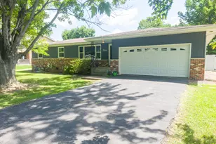 15 Lakedale Dr, Salem, IL 62881 - Photo 1