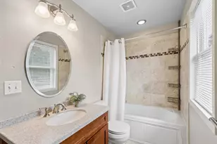402 Crescent St, Wheaton, IL 60187 - Photo 11