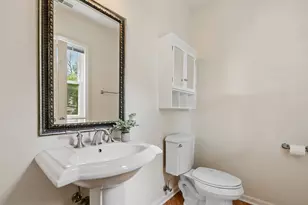 402 Crescent St, Wheaton, IL 60187 - Photo 9