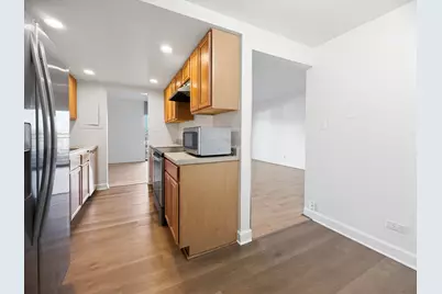 6340 Americana Drive #210, Willowbrook, IL 60527 - Photo 7