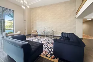 6340 Americana Dr, Willowbrook, IL 60527 - Photo 3