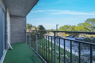 6340 Americana Dr, Willowbrook, IL 60527 - Photo 25