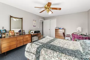 818 Prairie Lawn Rd, Glenview, IL 60025 - Photo 25