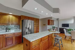 2361 Legacy Dr, Aurora, IL 60502 - Photo 11