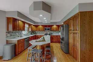 2361 Legacy Dr, Aurora, IL 60502 - Photo 5