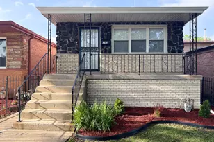 343 W 102nd Pl, Chicago, IL 60628 - Photo 1