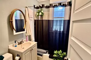 8757 S Marquette Ave, Chicago, IL 60617 - Photo 49