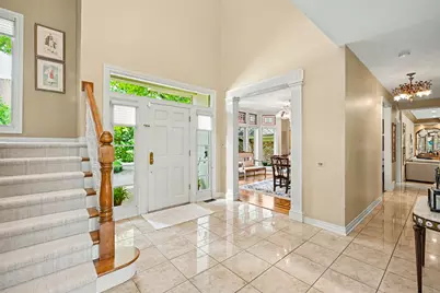 6450 Manor Drive, Burr Ridge, IL 60527 - Photo 7