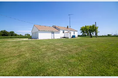1067 E 3100 North Road, Clifton, IL 60927 - Photo 15