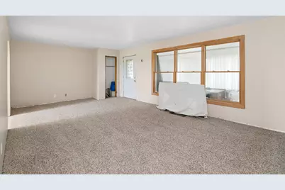 1067 E 3100 North Road, Clifton, IL 60927 - Photo 5
