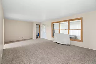 1067 E 3100 North Rd, Clifton, IL 60927 - Photo 5