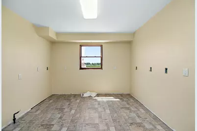 1067 E 3100 North Road, Clifton, IL 60927 - Photo 11