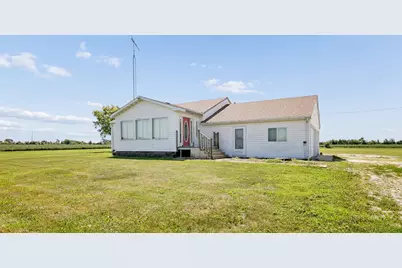 1067 E 3100 North Road, Clifton, IL 60927 - Photo 1