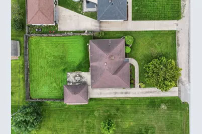 811 Magnolia Drive, Joliet, IL 60435 - Photo 35