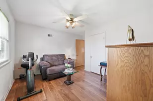 811 Magnolia Dr, Joliet, IL 60435 - Photo 11