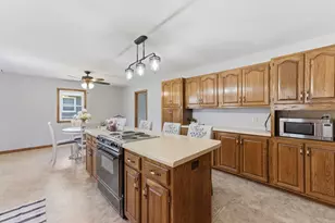 1017 11th Ave, Orion, IL 61273 - Photo 11