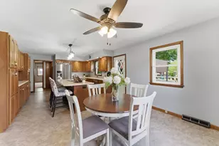 1017 11th Ave, Orion, IL 61273 - Photo 7