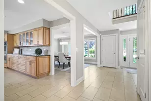 42 Founders Pointe North Dr, Bloomingdale, IL 60108 - Photo 13