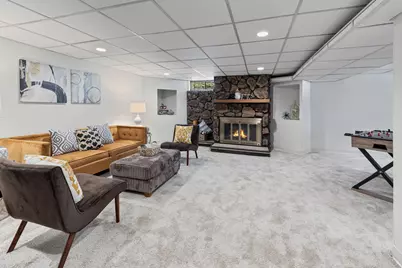 9331 Oriole Avenue, Morton Grove, IL 60053 - Photo 15