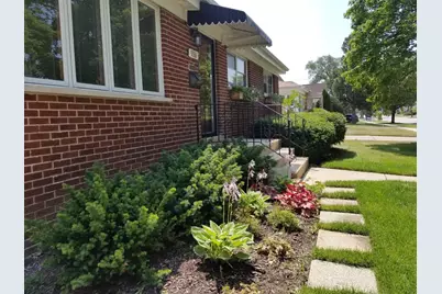 9331 Oriole Avenue, Morton Grove, IL 60053 - Photo 3