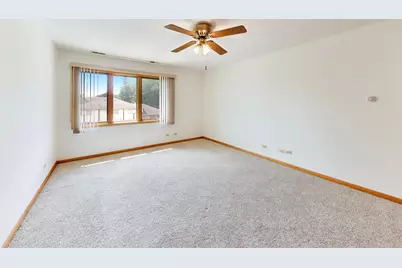 920 N Northwest Highway #2, Park Ridge, IL 60068 - Photo 21