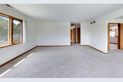 920 N Northwest Highway #2, Park Ridge, IL 60068 - Photo 9