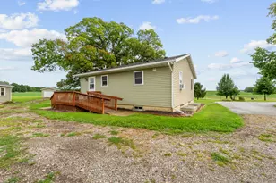 8353 Burns Hill Rd, Clifton, IL 61727 - Photo 37
