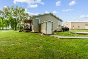 8353 Burns Hill Rd, Clifton, IL 61727 - Photo 3