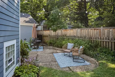 2500 Pioneer Road, Evanston, IL 60201 - Photo 15