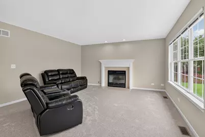 2212 James Leigh Drive, Aurora, IL 60503 - Photo 11