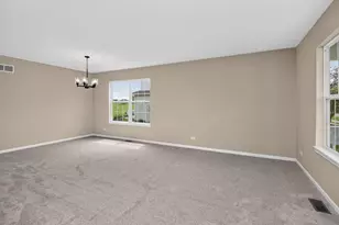 2212 James Leigh Dr, Aurora, IL 60503 - Photo 5