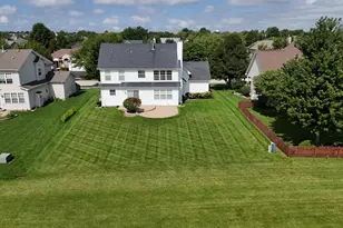 2212 James Leigh Dr, Aurora, IL 60503 - Photo 31