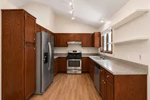 6615 W Gate Ct, Roscoe, IL 61073 - Photo 5