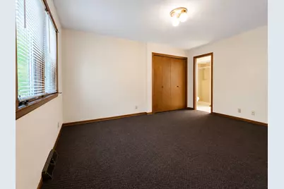 6615 W Gate Court, Roscoe, IL 61073 - Photo 11