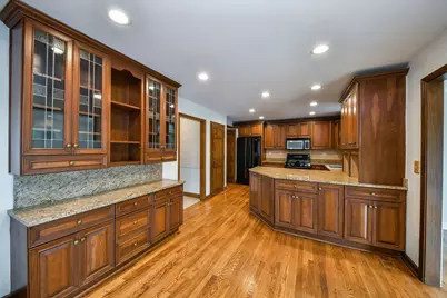 2230 Barger Court, Wheaton, IL 60189 - Photo 11
