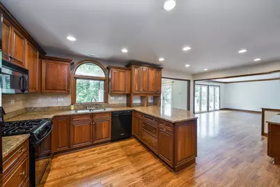 2230 Barger Court, Wheaton, IL 60189 - Photo 9