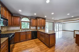 2230 Barger Ct, Wheaton, IL 60189 - Photo 9