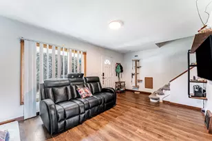 5215 W 63rd Pl, Chicago, IL 60638 - Photo 3