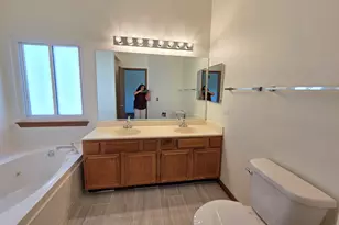 24 E Honeysuckle Dr, Round Lake Beach, IL 60073 - Photo 19
