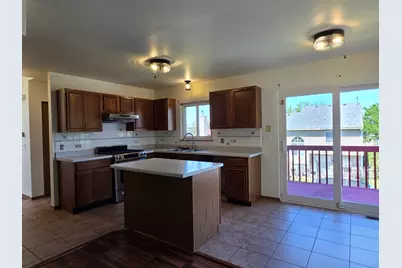 24 E Honeysuckle Drive, Round Lake Beach, IL 60073 - Photo 7