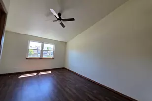 24 E Honeysuckle Dr, Round Lake Beach, IL 60073 - Photo 17