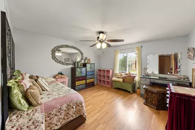 8230 W 85th Street, Hickory Hills, IL 60457 - Photo 17
