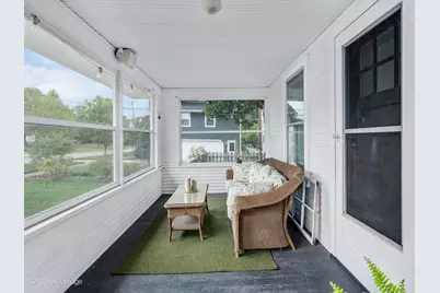 219 W Oak Avenue, Wheaton, IL 60187 - Photo 3