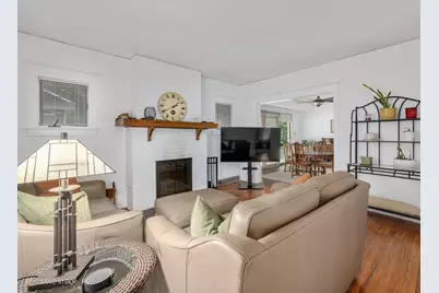 219 W Oak Avenue, Wheaton, IL 60187 - Photo 5