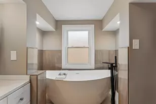5633 W Cornelia Ave, Chicago, IL 60634 - Photo 25