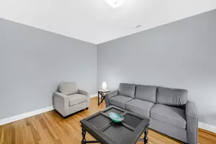 6022 S Eberhart Ave, Chicago, IL 60637 - Photo 3