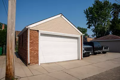2116 S 20th Avenue, Broadview, IL 60155 - Photo 7