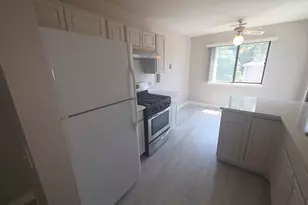 299 Pembridge Ln, Schaumburg, IL 60193 - Photo 3