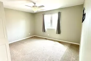 2394 Caton Crest Dr, Crest Hill, IL 60403 - Photo 15